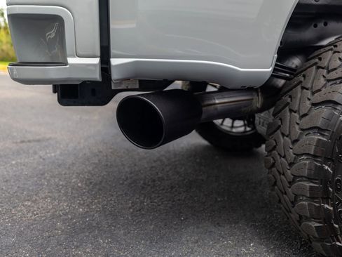 Used 2025 Ford F250 Platinum image 7