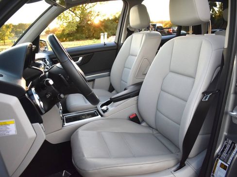 Used 2014 Mercedes-Benz GLK 350 4MATIC image 38