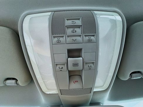 Used 2015 Mercedes-Benz E 400 4MATIC Coupe image 17