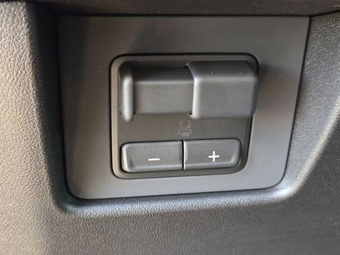 New 2026 GMC Canyon Elevation w/ Convenience Package image 19