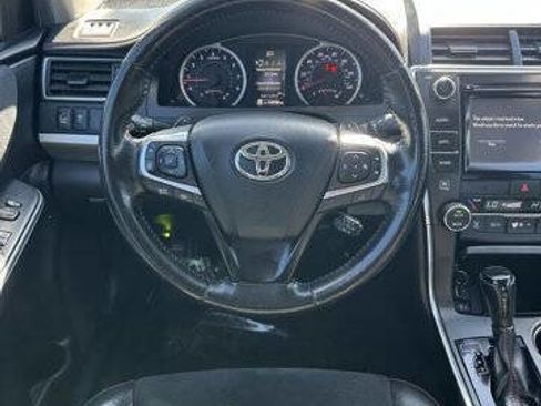 Used 2015 Toyota Camry XSE FWD image 14
