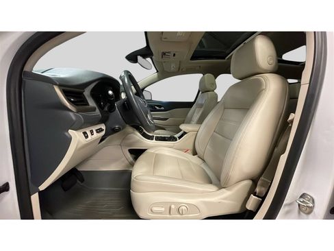 Certified 2021 GMC Acadia Denali w/ Denali Ultimate Package AWD/4WD image 12