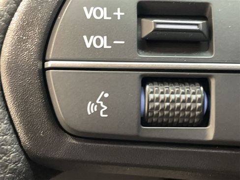 Used 2025 Honda Accord LX image 32