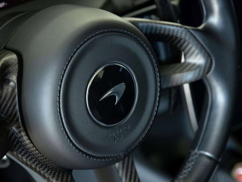 Used 2023 McLaren Artura image 20