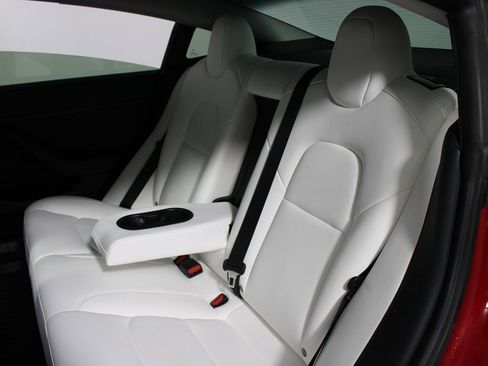 Used 2021 Tesla Model 3 Performance image 18