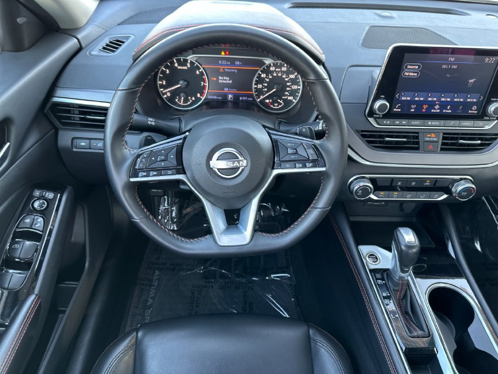 Used 2025 Nissan Altima 2.5 SR FWD image 13
