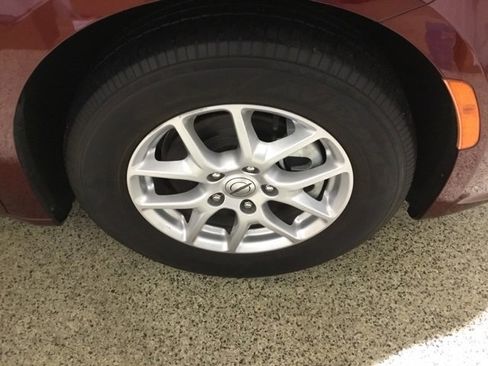 Used 2023 Chrysler Pacifica Touring-L image 23