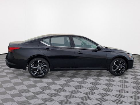 New 2025 Nissan Altima 2.5 SR image 2