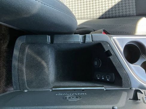 Used 2018 Dodge Challenger SXT w/ Blacktop Package image 24