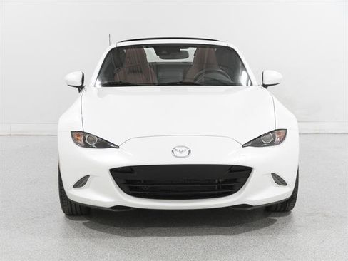 Used 2019 MAZDA MX-5 Miata RF Grand Touring image 2