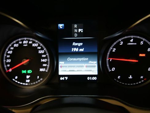 Used 2018 Mercedes-Benz GLC 300 4MATIC image 13