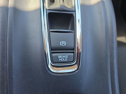 Used 2019 Honda HR-V LX image 27