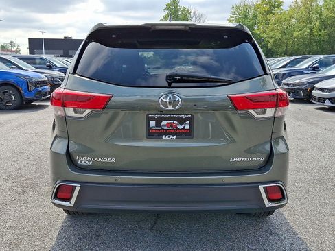 Used 2017 Toyota Highlander Limited Platinum AWD/4WD image 6