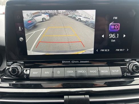 Certified 2022 Kia Seltos EX image 13