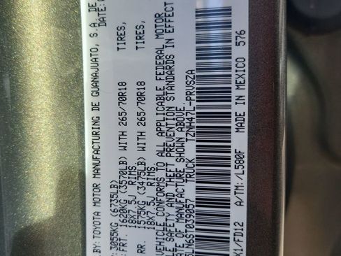 Certified 2025 Toyota Tacoma TRD Off-Road image 37