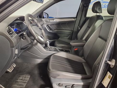 Used 2024 Volkswagen Tiguan SE R-Line image 13