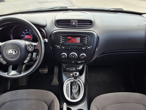 Used 2016 Kia Soul FWD image 11
