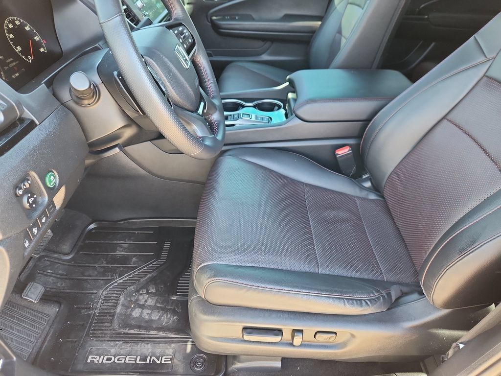 Used 2024 Honda Ridgeline Black Edition image 10