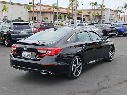 Used 2018 Honda Accord Sport image 6