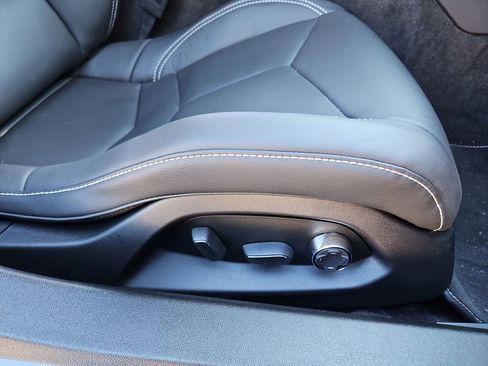 Used 2025 Chevrolet Corvette Stingray Preferred Cpe w/ Battery Protection Package image 27