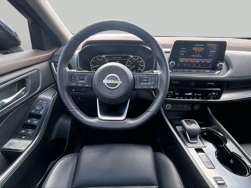 Certified 2023 Nissan Rogue SV w/ SV Premium B Package FWD image 6