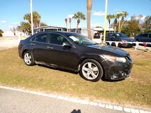 Used 2009 Acura TSX 5-Speed AT with Tech Package image 2