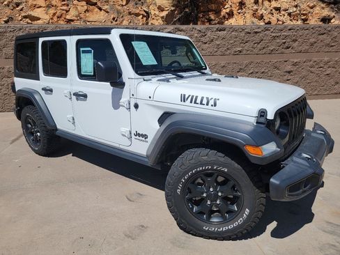 Used 2021 Jeep Wrangler Unlimited Sport AWD/4WD image 3