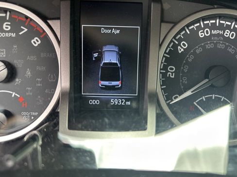 Used 2023 Toyota Tacoma SR5 image 7