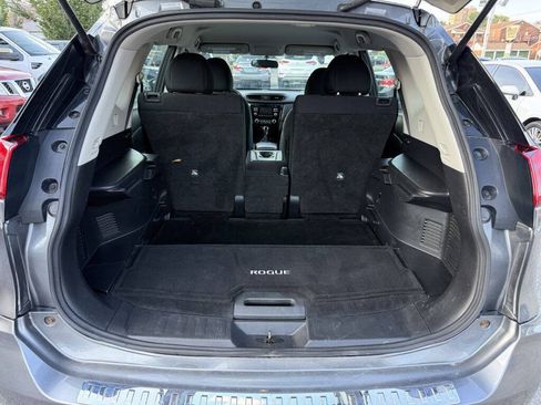Used 2017 Nissan Rogue S AWD/4WD image 9