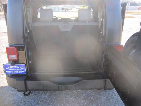 Used 2009 Jeep Wrangler X image 12