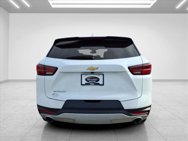 Used 2025 Chevrolet Blazer LT FWD image 9
