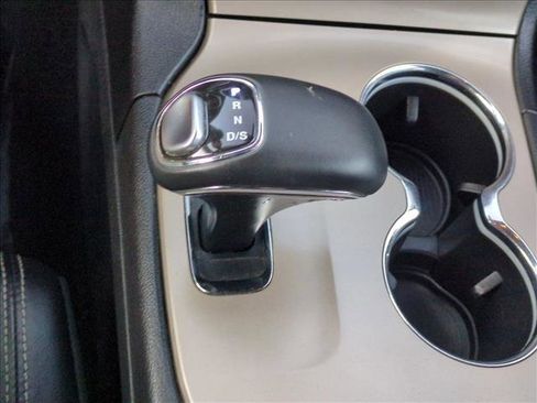 Used 2014 Jeep Grand Cherokee Limited image 12