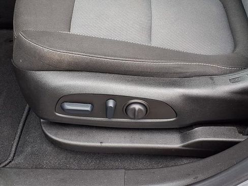 Used 2023 Chevrolet Blazer LT w/ Driver Confidence Package image 4