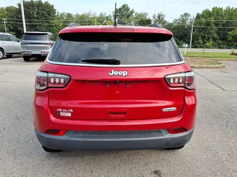 Used 2018 Jeep Compass Latitude w/ Popular Equipment Group AWD/4WD image 16