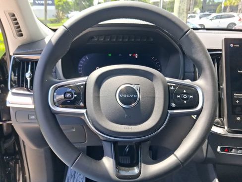 Used 2026 Volvo XC90 B6 Ultra AWD/4WD image 17