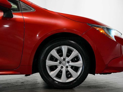 Used 2021 Toyota Corolla LE FWD image 9
