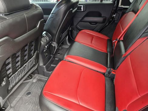 Used 2023 Jeep Wrangler Unlimited Rubicon 4xe image 18