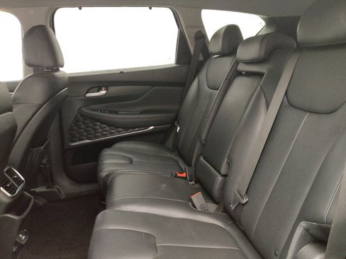 Used 2019 Hyundai Santa Fe FWD image 18