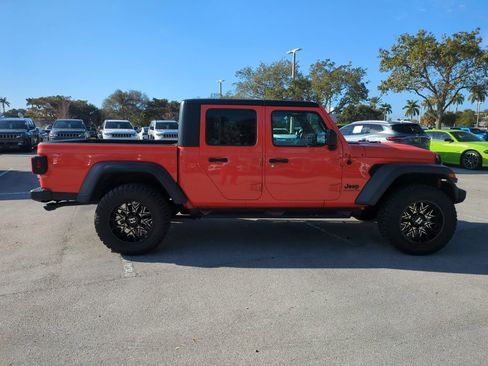 Used 2020 Jeep Gladiator Sport w/ Quick Order Package 23S image 5