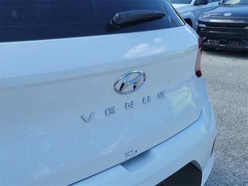 New 2026 Hyundai Venue SEL image 6