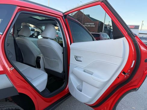 Certified 2025 Hyundai Kona Limited image 17