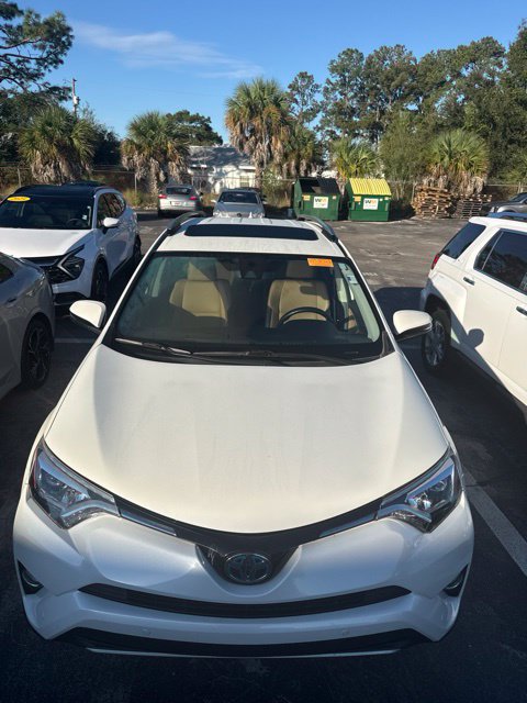 Used 2018 Toyota RAV4 Limited AWD/4WD image 18