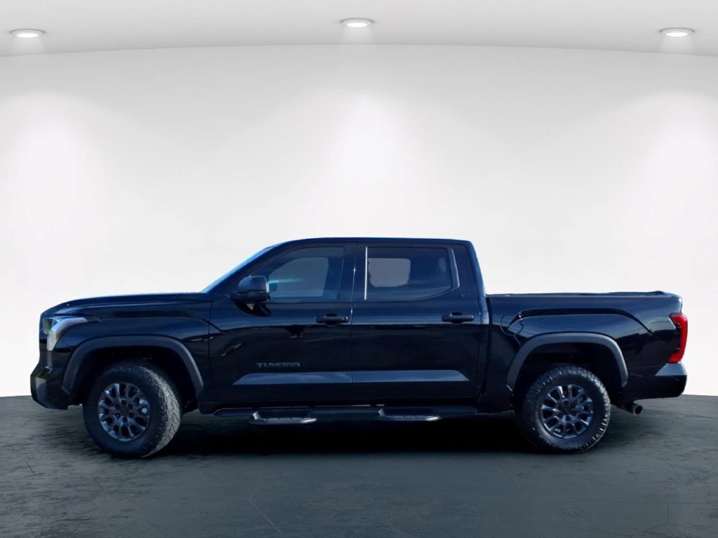 Used 2025 Toyota Tundra SR5 AWD/4WD image 14