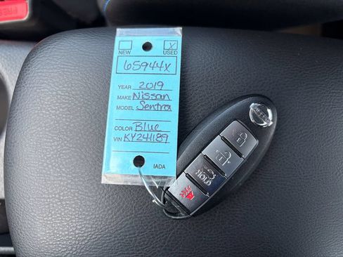 Used 2019 Nissan Sentra SR FWD image 28