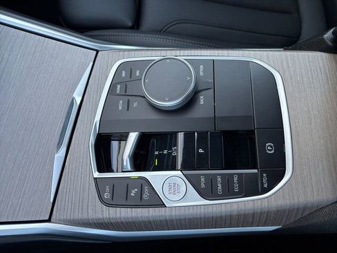 Used 2025 BMW 330i Sedan image 12