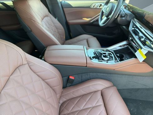 New 2026 BMW X6 xDrive40i w/ Executive Package image 30