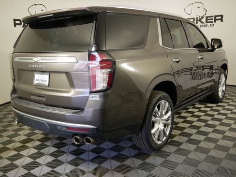 Used 2021 Chevrolet Tahoe High Country w/ Premium Package AWD/4WD image 5