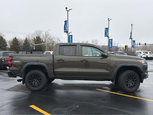 Used 2023 Chevrolet Colorado Trail Boss w/ Technology Package AWD/4WD image 14