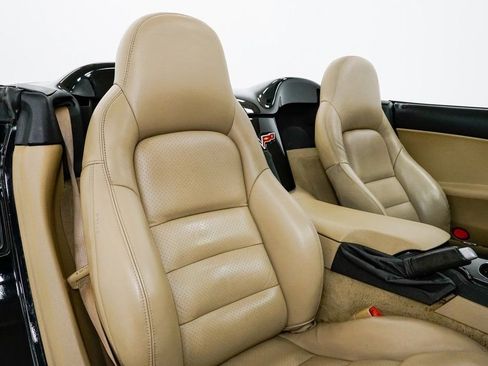 Used 2008 Chevrolet Corvette Convertible w/ Preferred Equipment Group image 19