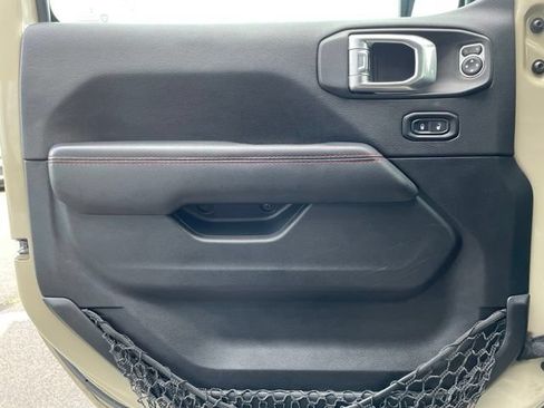 Used 2022 Jeep Wrangler Rubicon w/ LED Lighting Group AWD/4WD image 9